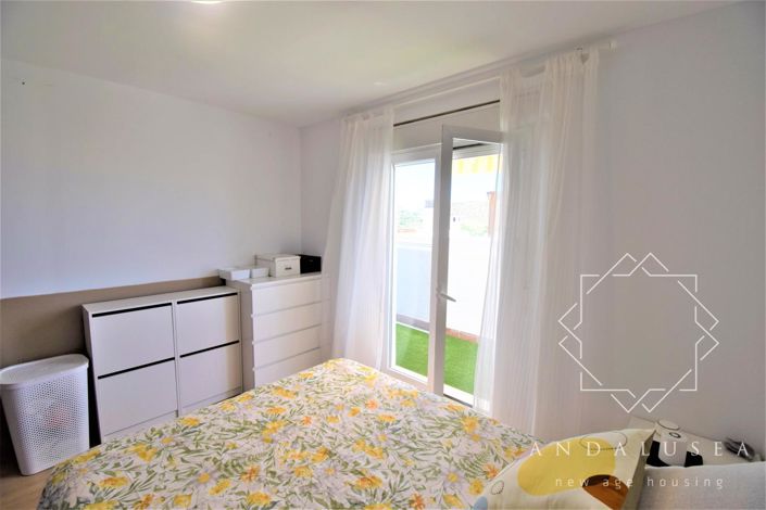 Image No.9-2 Bed Property for sale