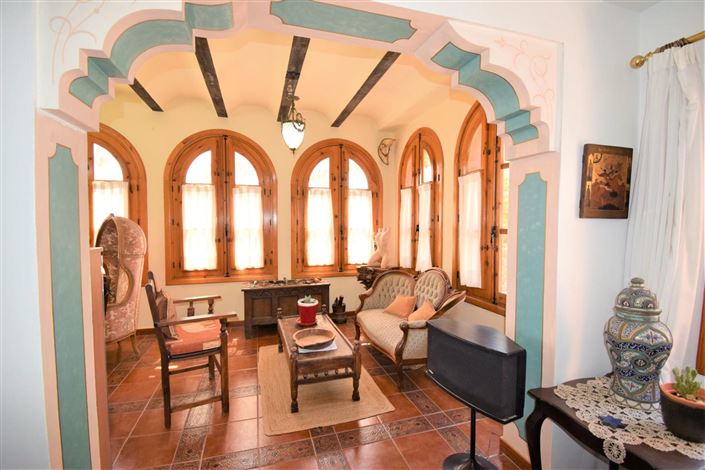 Image No.20-4 Bed Property for sale