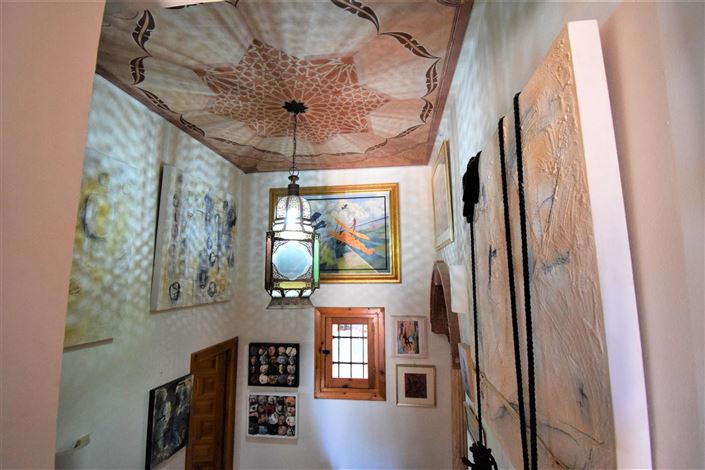 Image No.43-4 Bed Property for sale