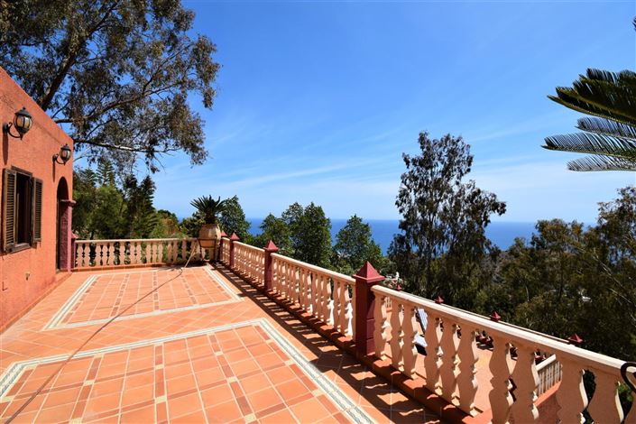 Image No.49-4 Bed Property for sale