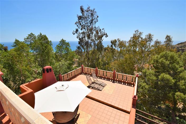 Image No.5-4 Bed Property for sale