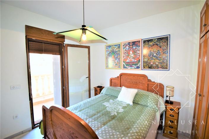 Image No.20-3 Bed Property for sale