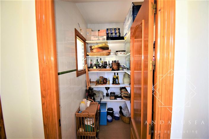 Image No.29-3 Bed Property for sale