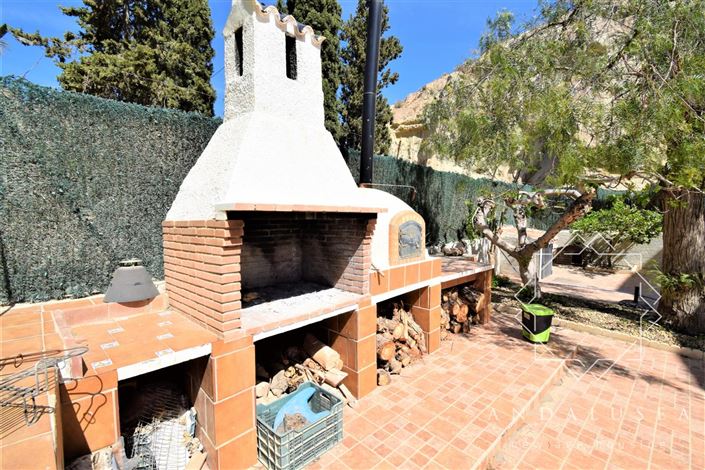 Image No.33-3 Bed Property for sale