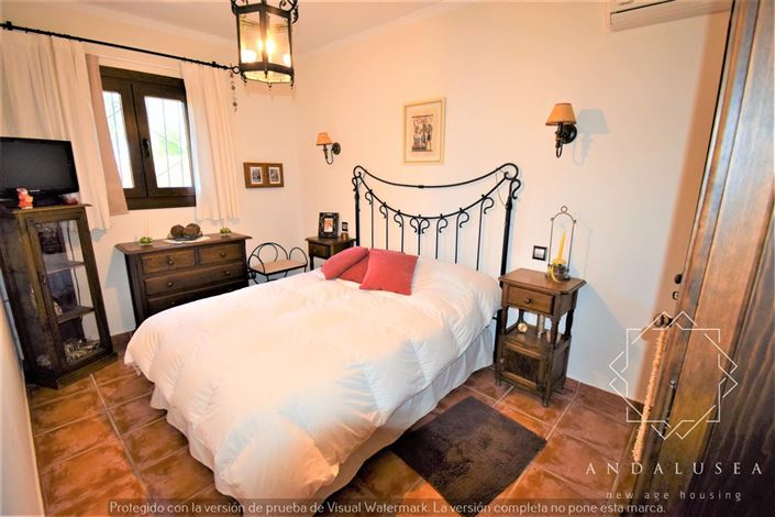 Image No.22-3 Bed Property for sale