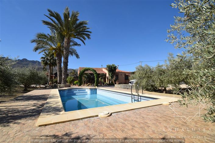 Image No.47-3 Bed Property for sale