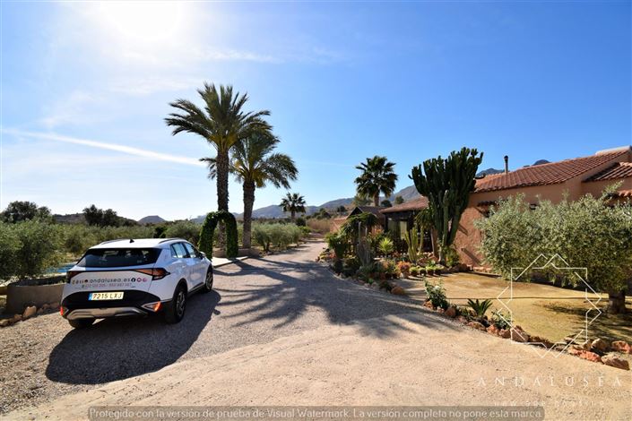 Image No.58-3 Bed Property for sale