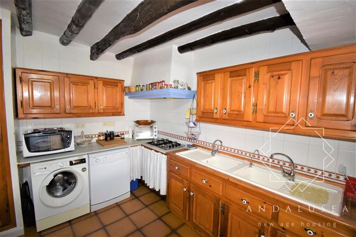 Image No.21-4 Bed Property for sale