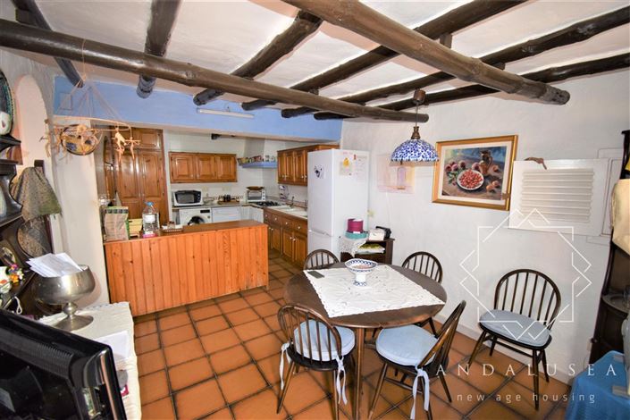 Image No.22-4 Bed Property for sale