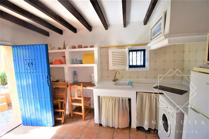 Image No.7-4 Bed Property for sale