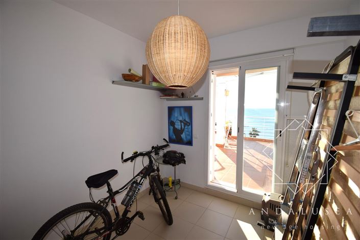 Image No.13-3 Bed Property for sale