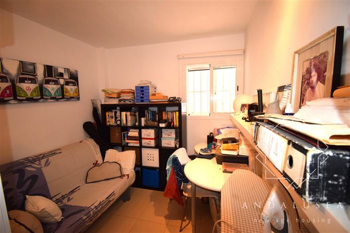 Image No.15-3 Bed Property for sale