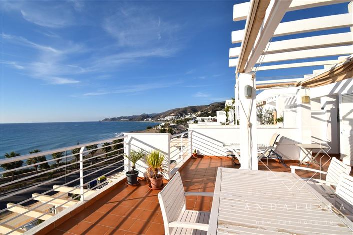 Image No.27-3 Bed Property for sale