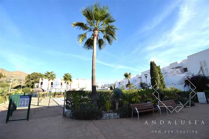 Image No.30-3 Bed Property for sale