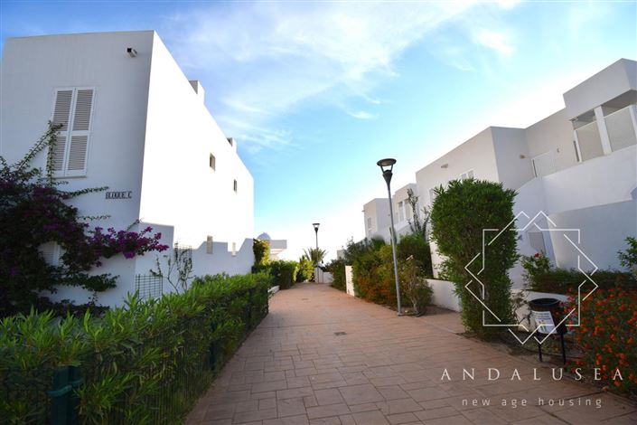 Image No.41-3 Bed Property for sale