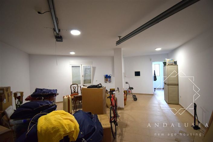 Image No.38-3 Bed Property for sale