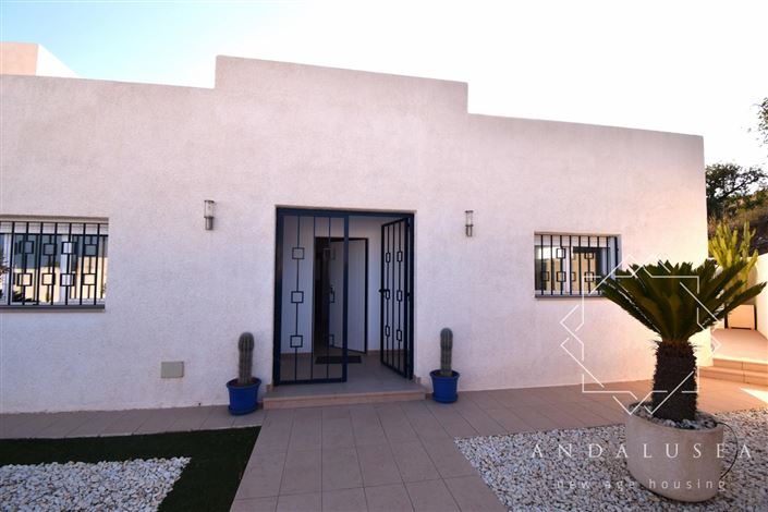 Image No.60-3 Bed Property for sale