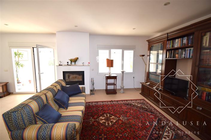 Image No.7-3 Bed Property for sale