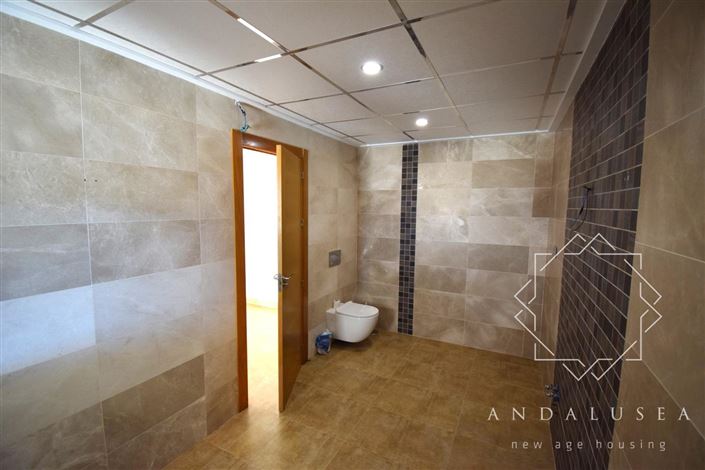 Image No.13-5 Bed Property for sale