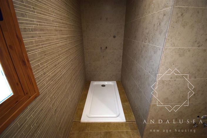 Image No.22-5 Bed Property for sale