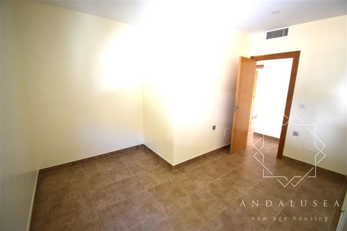 Image No.42-5 Bed Property for sale