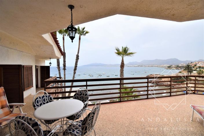 Image No.51-8 Bed Property for sale