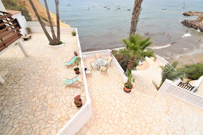 Image No.58-8 Bed Property for sale