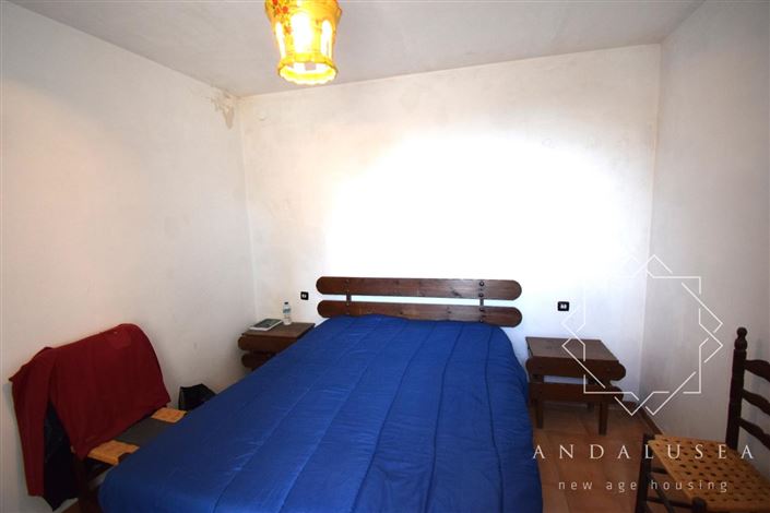 Image No.14-2 Bed Property for sale