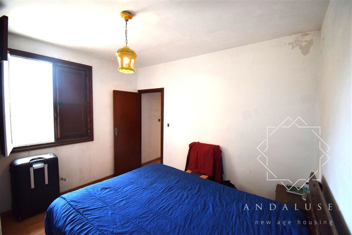 Image No.15-2 Bed Property for sale