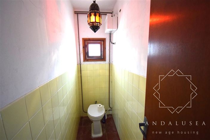 Image No.18-2 Bed Property for sale