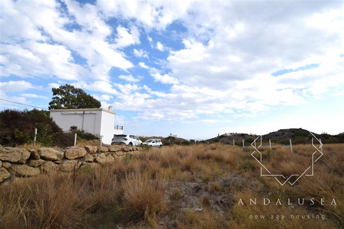 Image No.31-2 Bed Property for sale