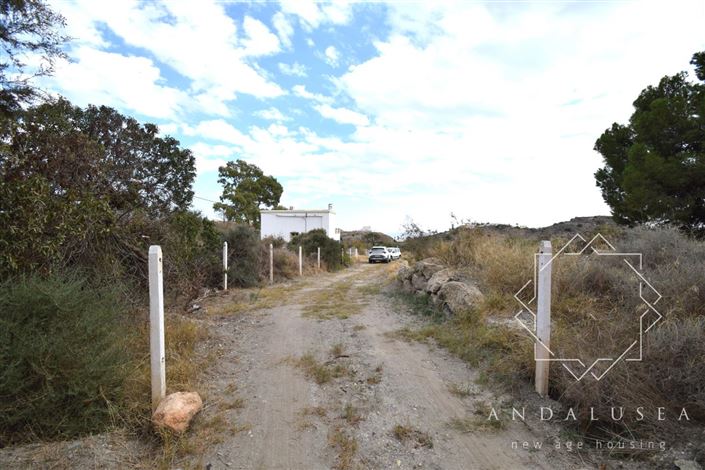 Image No.32-2 Bed Property for sale