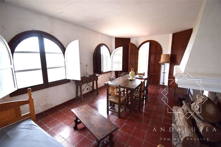 Image No.4-2 Bed Property for sale