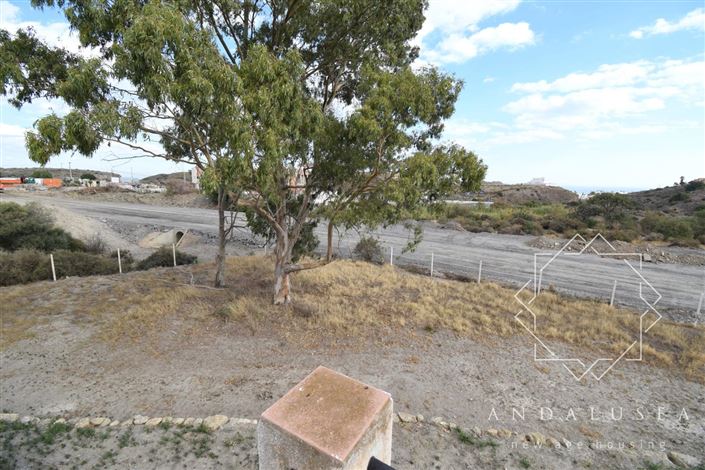 Image No.44-2 Bed Property for sale