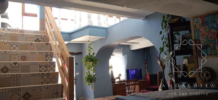 Image No.10-3 Bed Property for sale