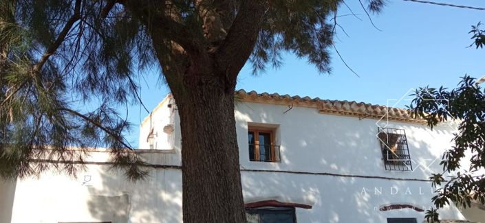 Image No.53-3 Bed Property for sale