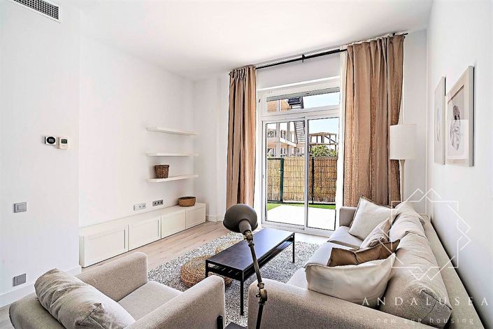 Image No.8-2 Bed Property for sale