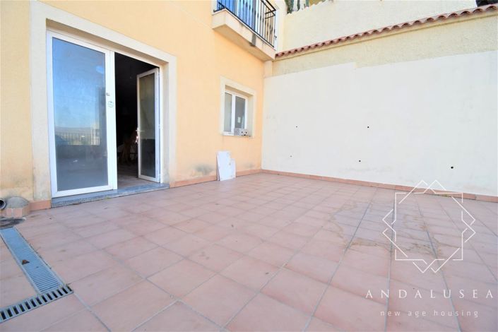 Image No.12-1 Bed Property for sale