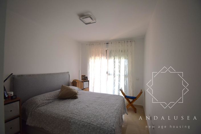 Image No.11-2 Bed Property for sale