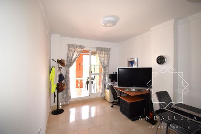 Image No.4-2 Bed Property for sale