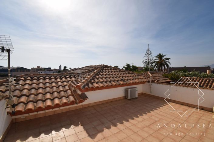 Image No.34-4 Bed Property for sale