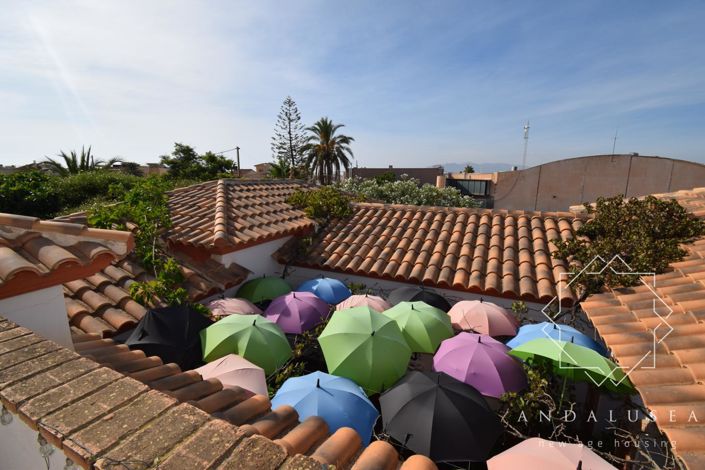 Image No.35-4 Bed Property for sale