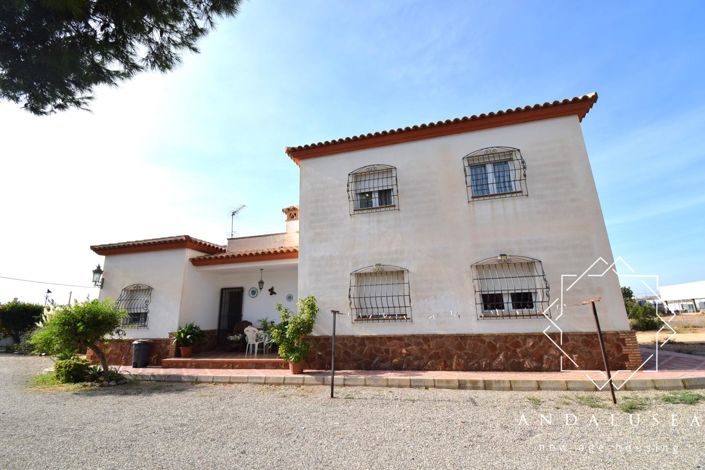 Image No.39-4 Bed Property for sale