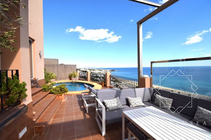 Image No.30-4 Bed Property for sale