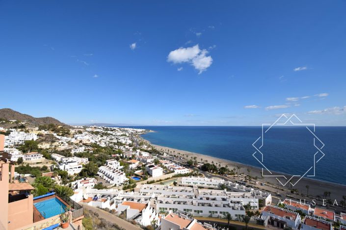 Image No.45-4 Bed Property for sale