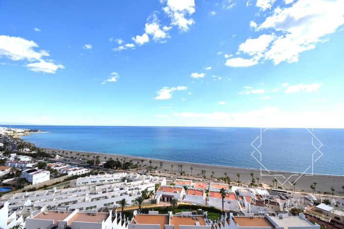 Image No.48-4 Bed Property for sale