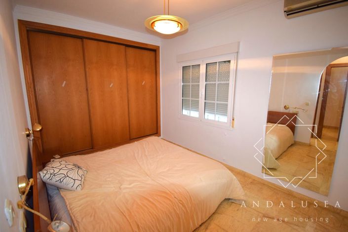 Image No.16-4 Bed Property for sale