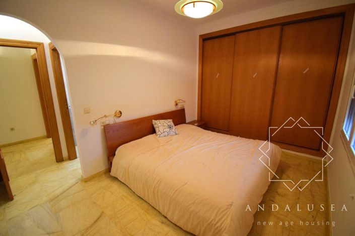 Image No.17-4 Bed Property for sale