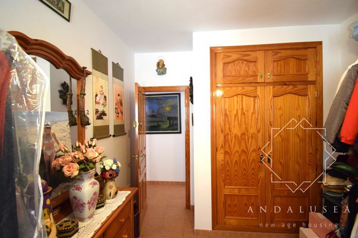 Image No.21-3 Bed Property for sale