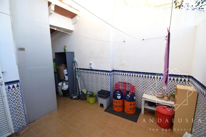 Image No.32-3 Bed Property for sale